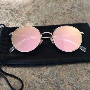 Diff Daisy Sunglasses - Champagne Gold